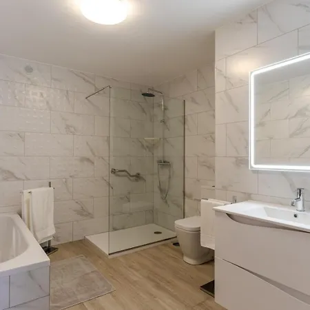 Alegria Apartment, By Pausa